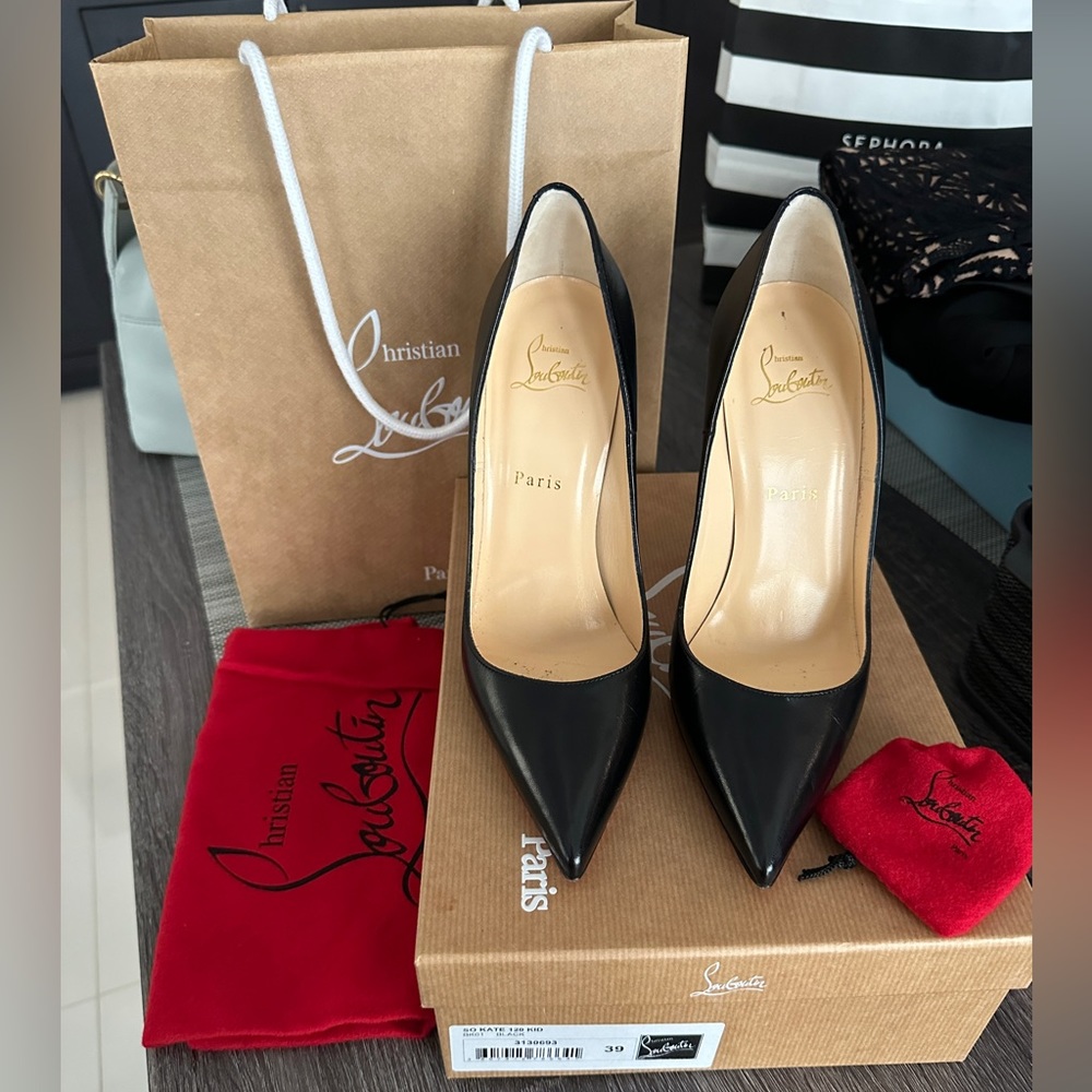 So Kate Christian Louboutin sz 39